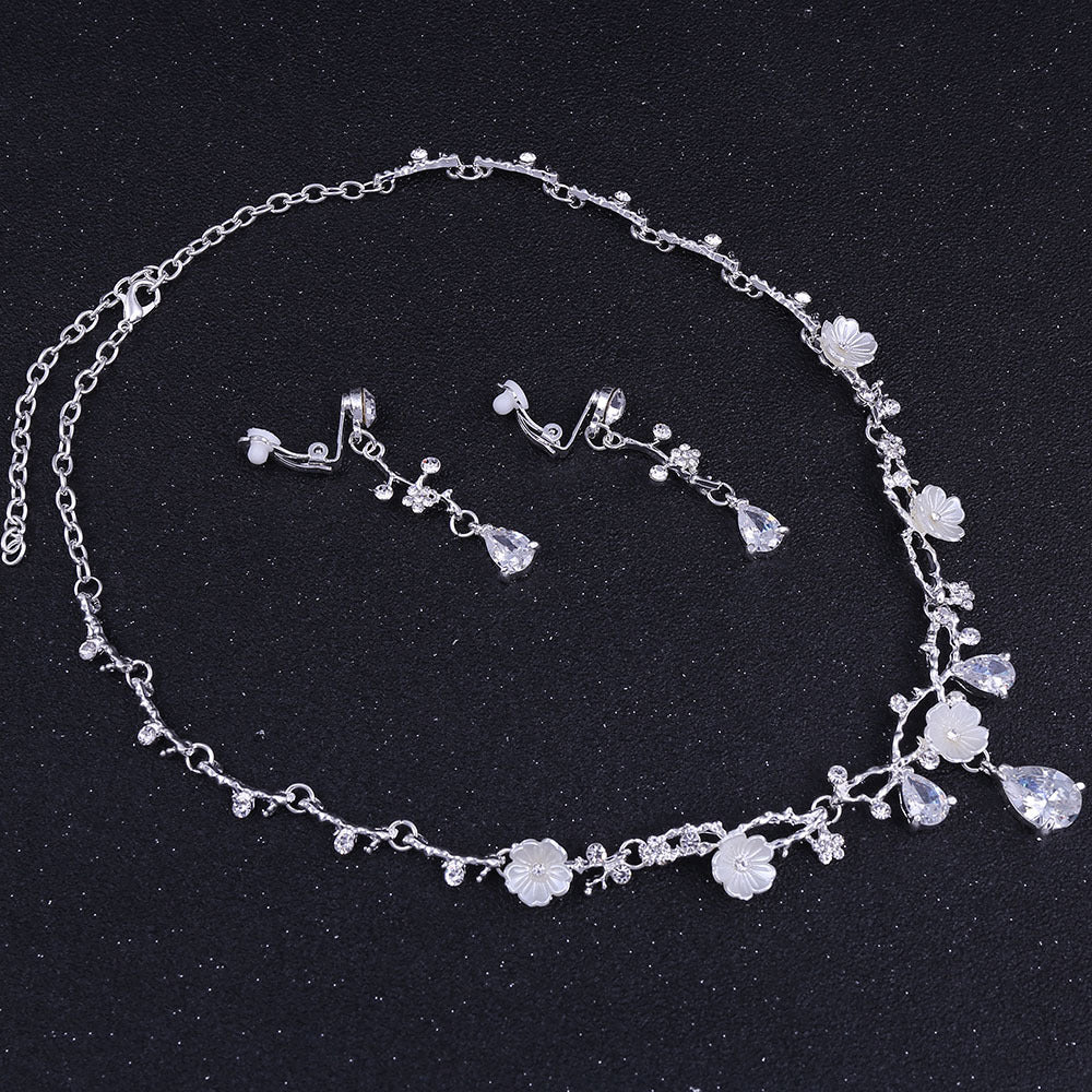 Korean Zircon Flower Alloy Inlaid Bride Rings - Silver Bottom White Zirconium Necklace Ear Clip MegaBDM