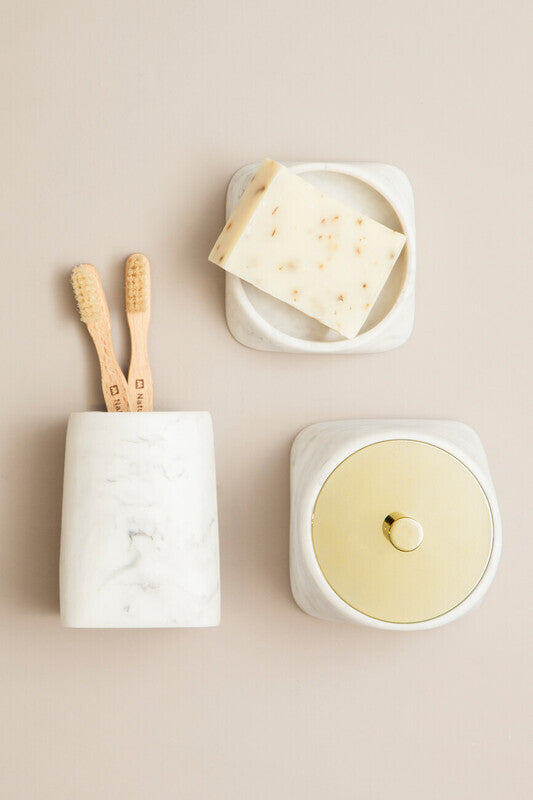 Maison by Premier White Marble Soap Dish, Round Edged Soap Holder, Polyresin Soap Dish With Angled Sides, Decorative Soap Dish MegaBDM