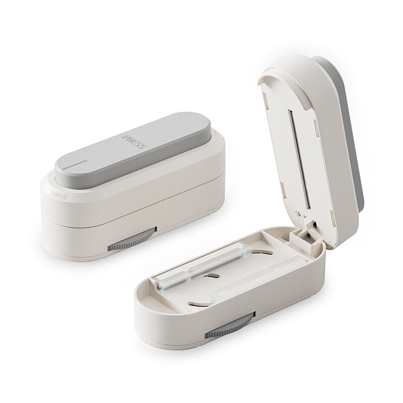 JORDAN&JUDY Portable Pill Cutter Tablet Splitter Can Quarter Cut Can Half Cut Pill Splitter Tool 1 pc Gray MegaBDM