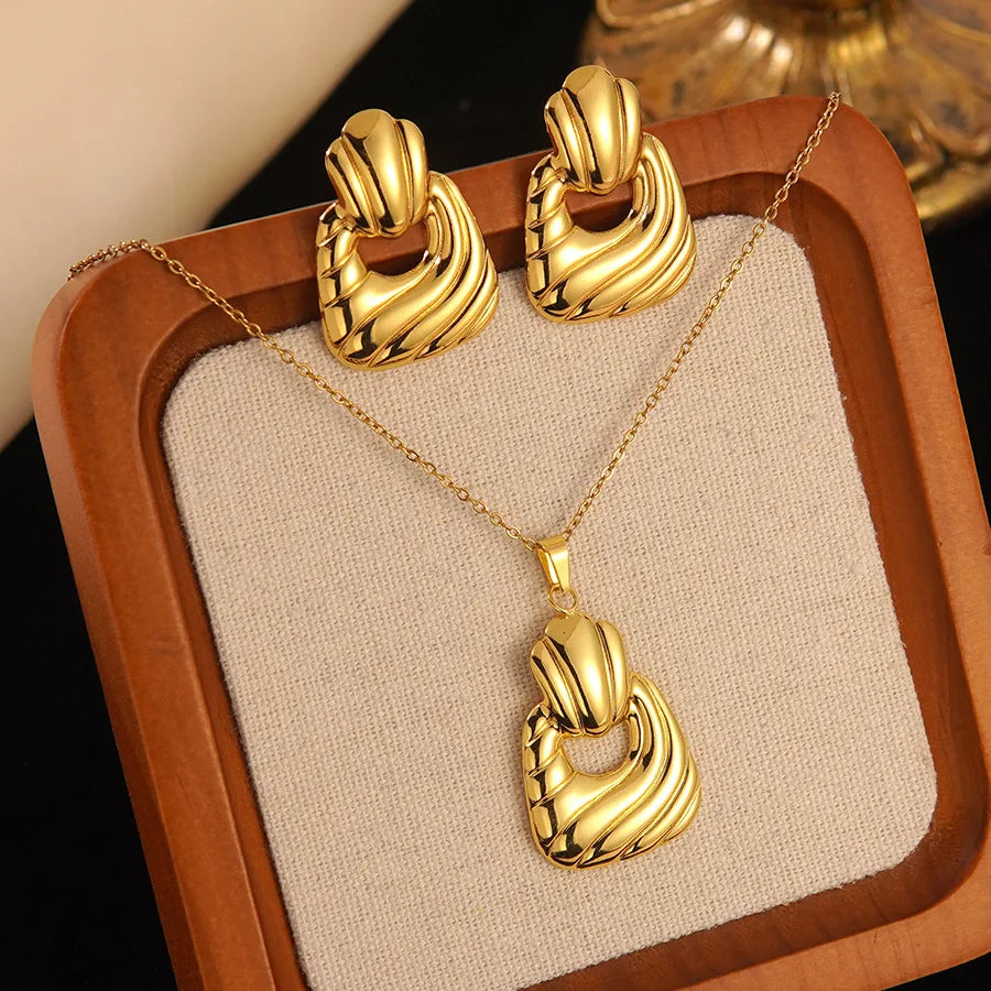 Resoul Chunky 18k PVD Gold Plated Stainless Steel Geometric Pendant Necklace Earrings Set Waterproof Non Tarnish MegaBDM