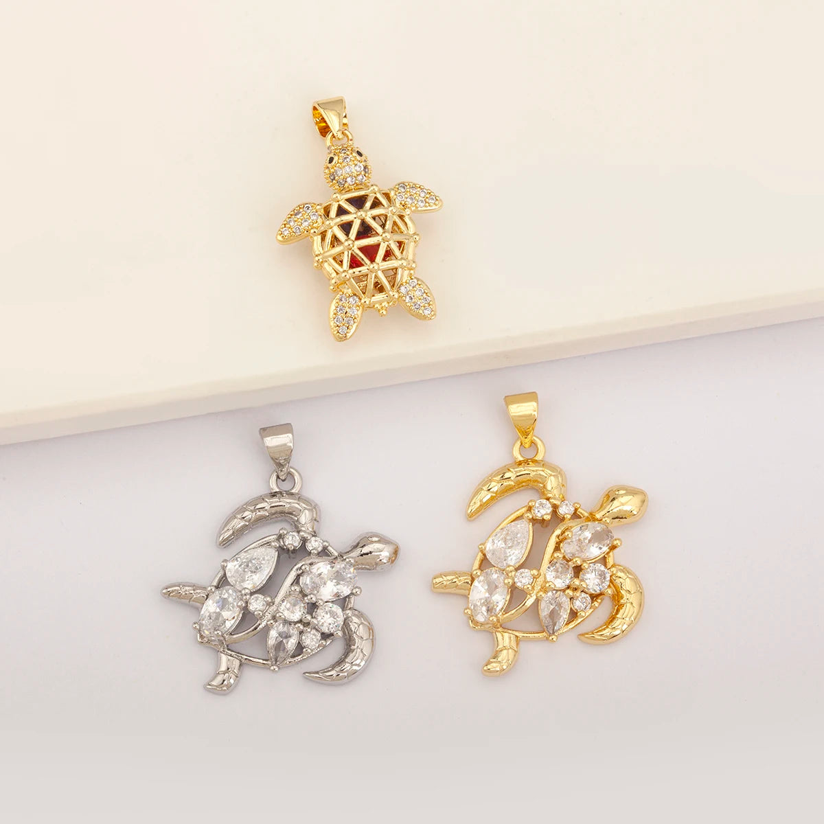 QIKU Sea Turtle Charm Pendants Wholesale | Copper Sea Life Ocean Animal Pendants for Kids Jewelry Making | Cute Fashion Charms