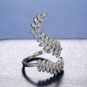 Glamorous Cubic Zirconia Leaf Decor Ring for Women for Dating Gift