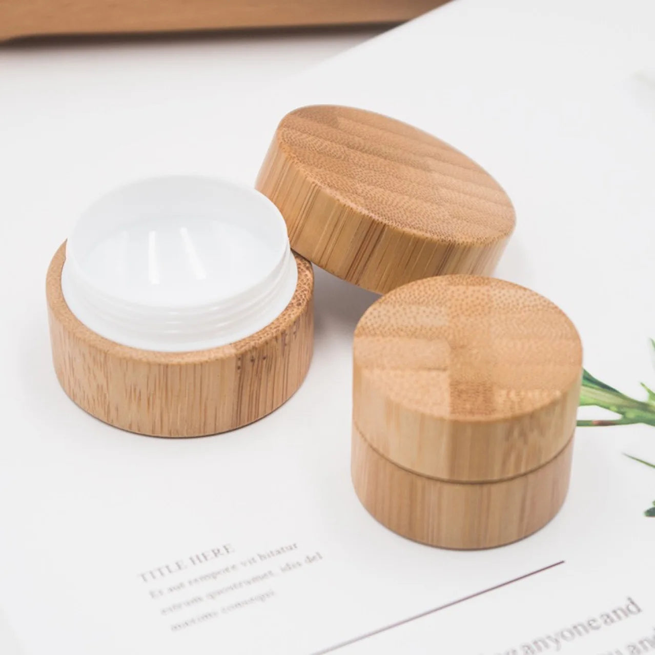 Free logo Custom Bamboo PP Plastic Bottles Travel Face Cream Lotion Pot Cosmetic Jar Bottle Facial Cream Jars Bamboo Bottle