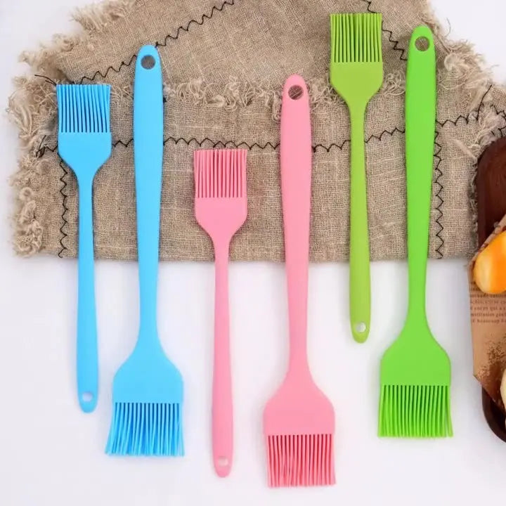 Food Grade Silicone Baking Brush Heat Resistant Pastry Brush Smear Oil Butter Suitable for Barbecue Baking Kitchen Cooking