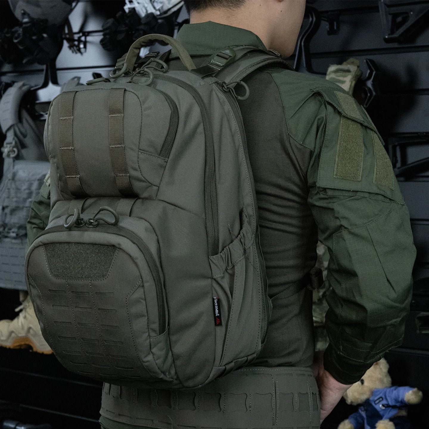 YAKEDA Nylon N6 Zipper Closure Tactico Mochilas Tactical Backpack with Camouflage Design Waterproof for Outdoor Activities