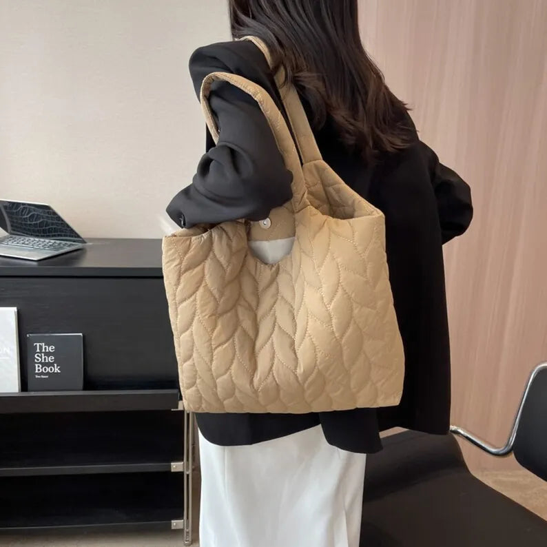 Custom Large Puffer Bag Winter Quilted Nylon Puffy Tote Purse with Zipper Closure and Letter Decoration