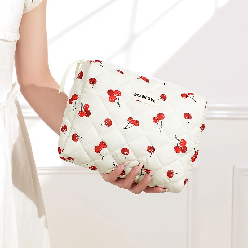 Quilted Large Makeup Bag with Pears Pattern Cotton Cosmetic Organizer for Women's Makeup Brushes Storage Geometric Cover Closure