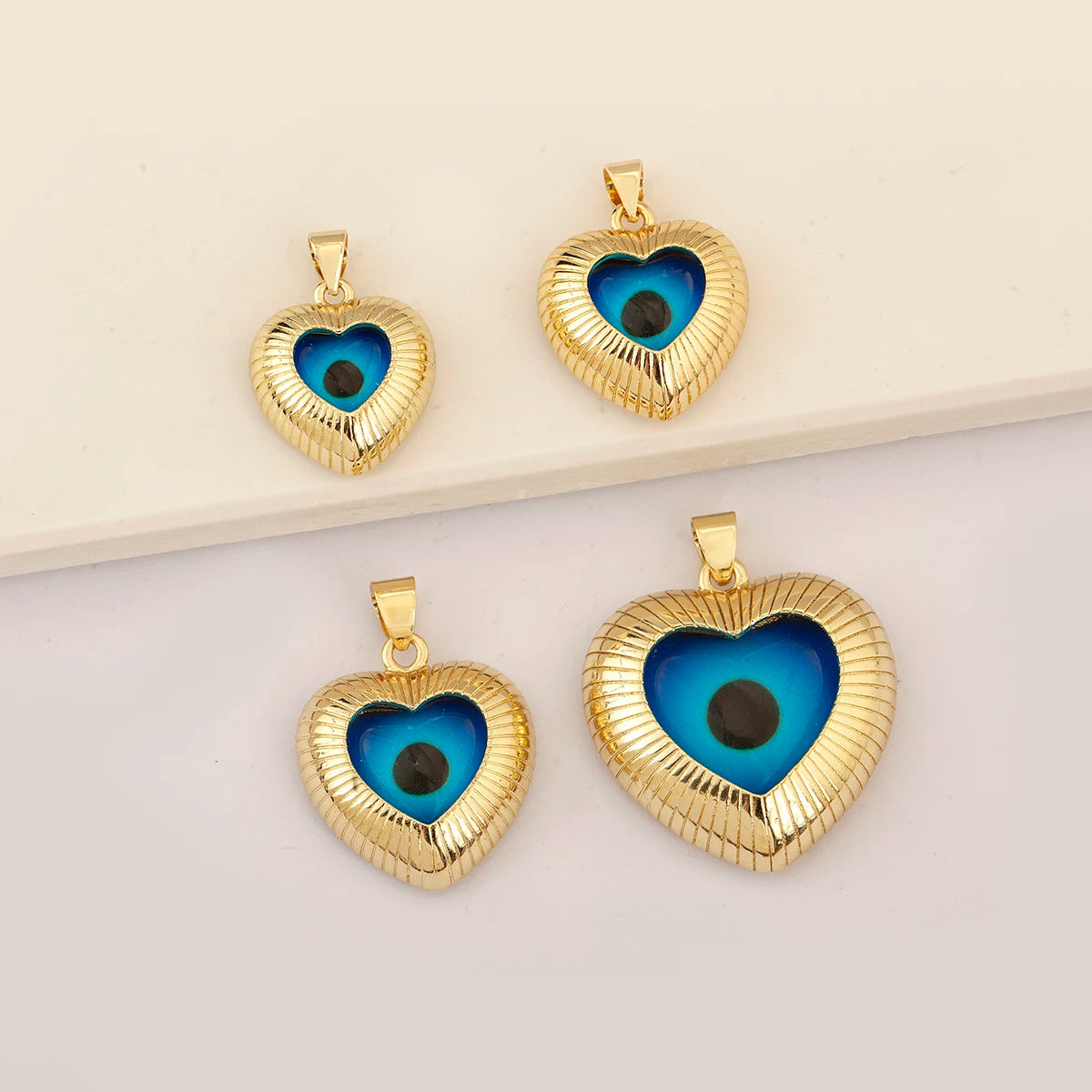 QIKU Wholesale 18K Gold Plated Heart & Evils Eye Charms Elegant Small Cute Pendant for Jewelry Necklace Making