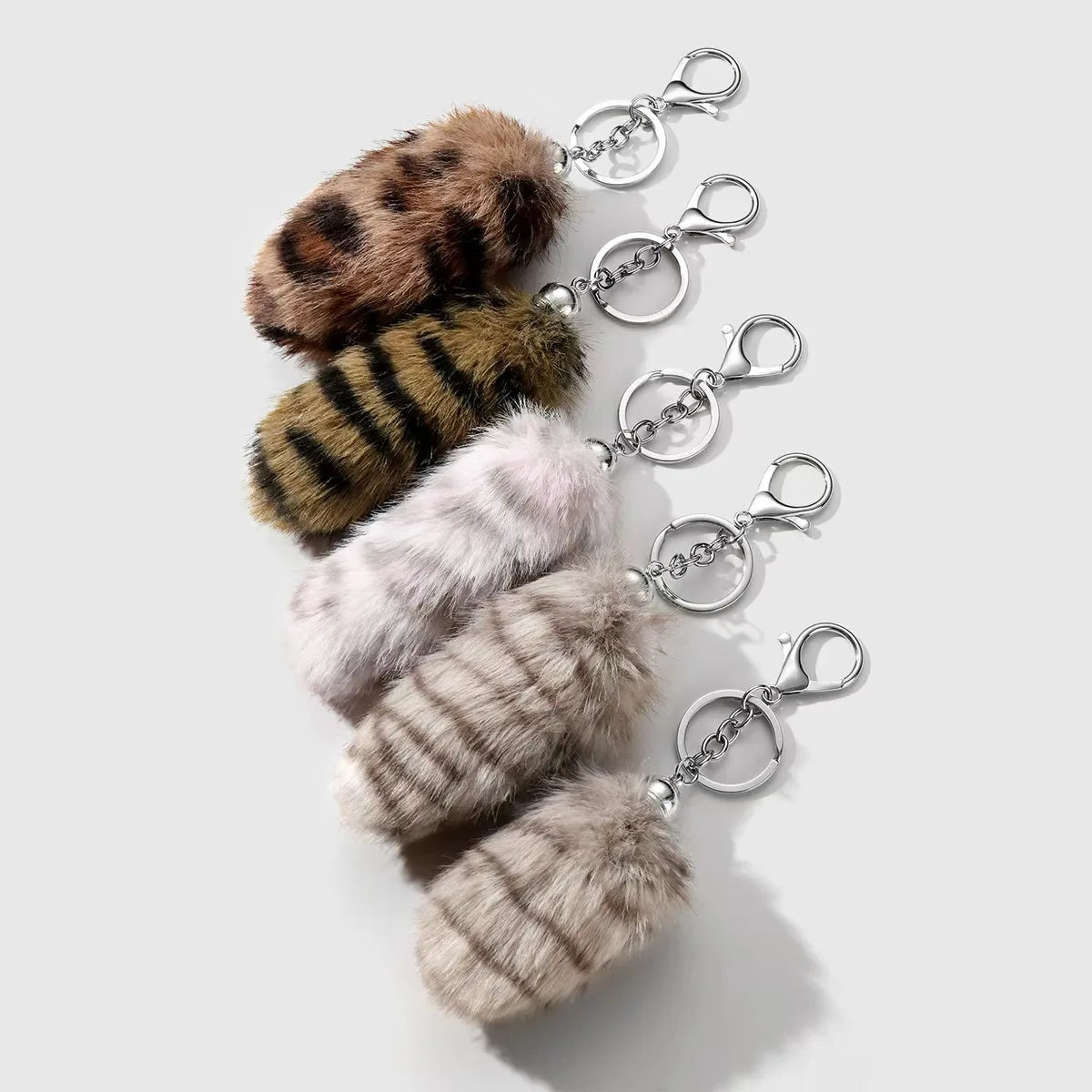 2026 Fur Tassel Plush Keychain Artificial fox Tail Lobster Clasp Keychain Fashionable Fluffy Raccoon Tail Car Keychain