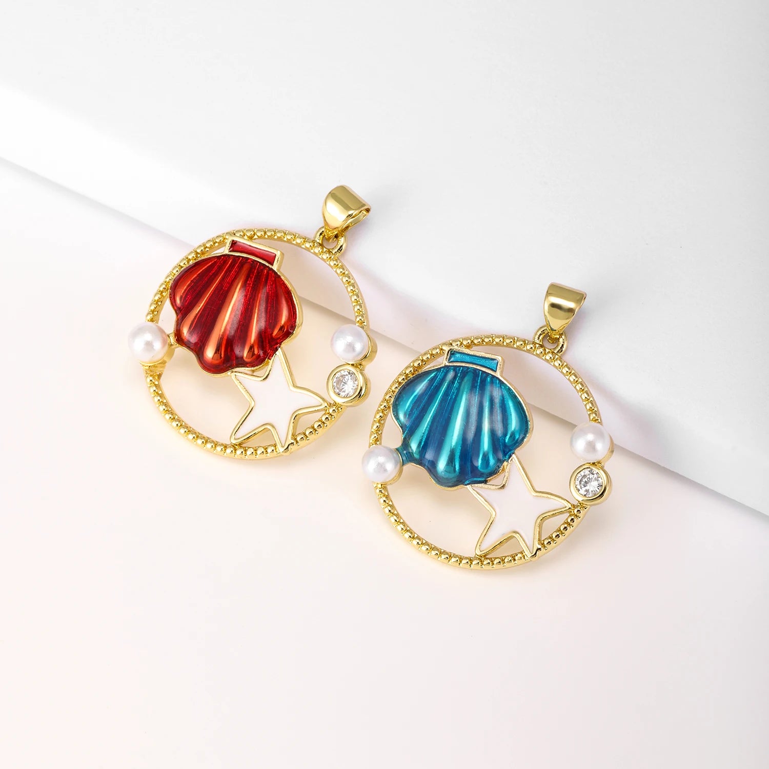 QIKU Wholesale Gold Plated Shells Charms Sea Creature Pendant with Freshwater Pearl Enamel Star Jewelry Making RTS Charms