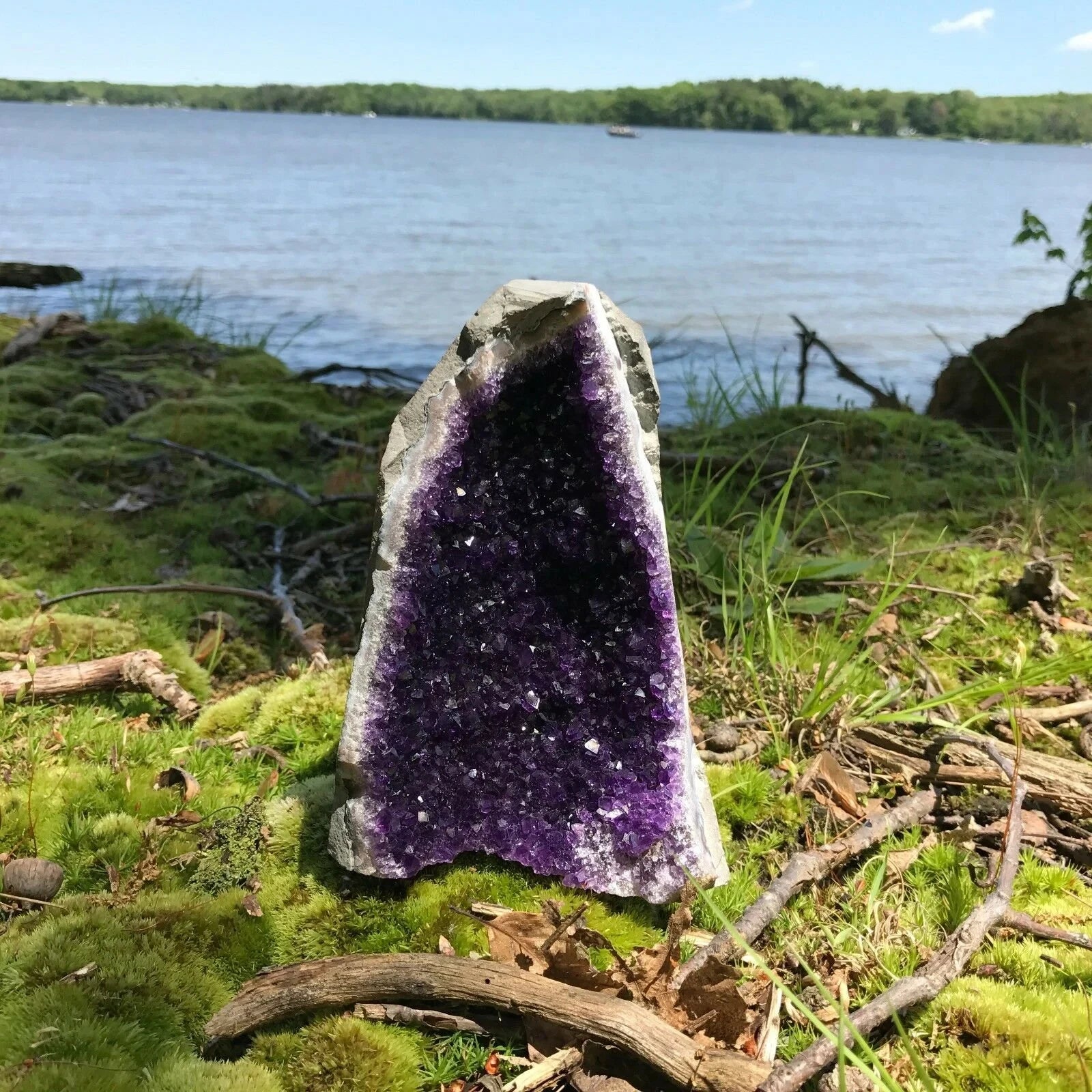 Wholesale Customized Hand Carved Natural Amethyst Geode Crystal Craft for Decoration