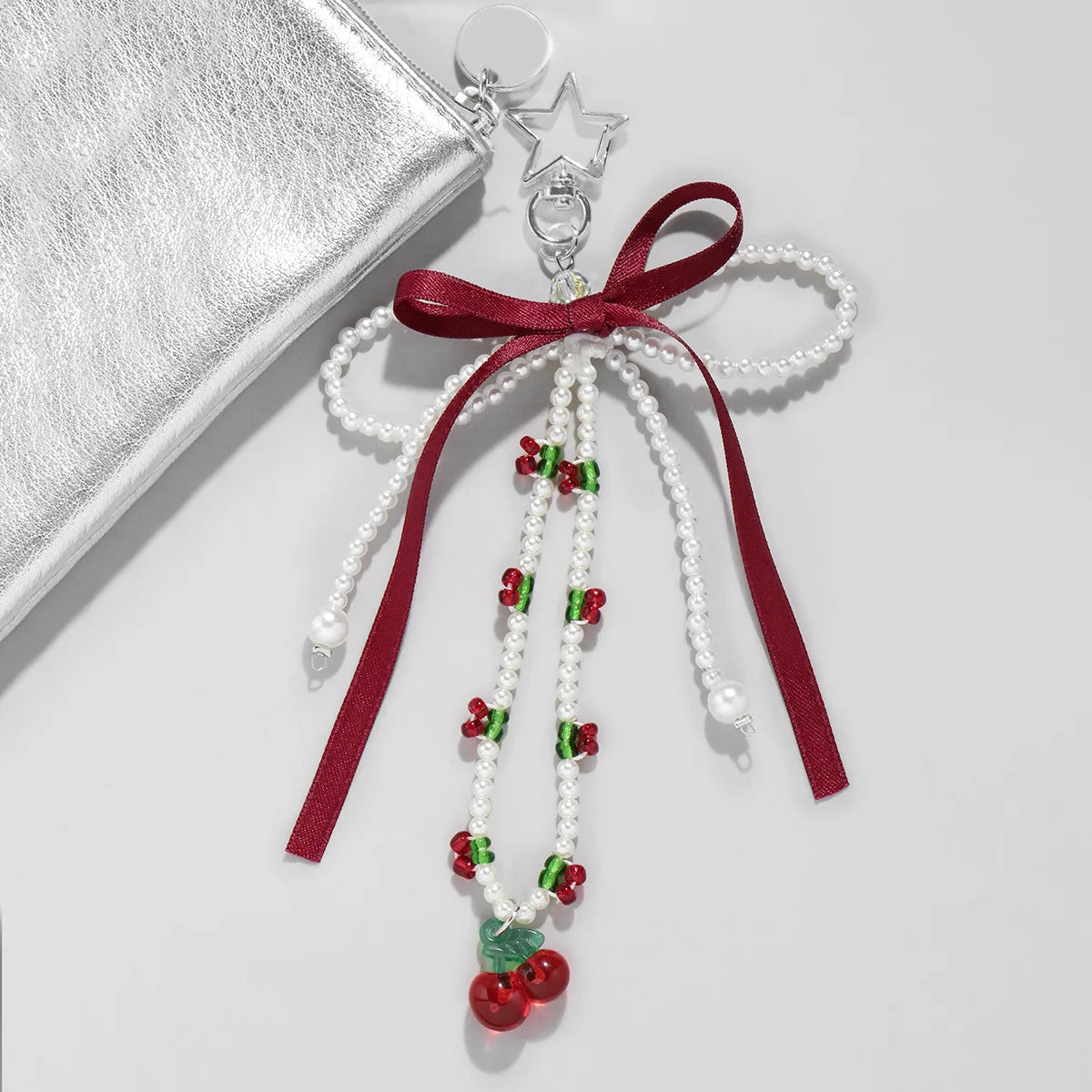 Wholesale New 19 Types Sweet Cool Delicate Fashion Imitation Pearl Leopard Print Mesh Bow Cherry Pendant Keychain Bag Pendant