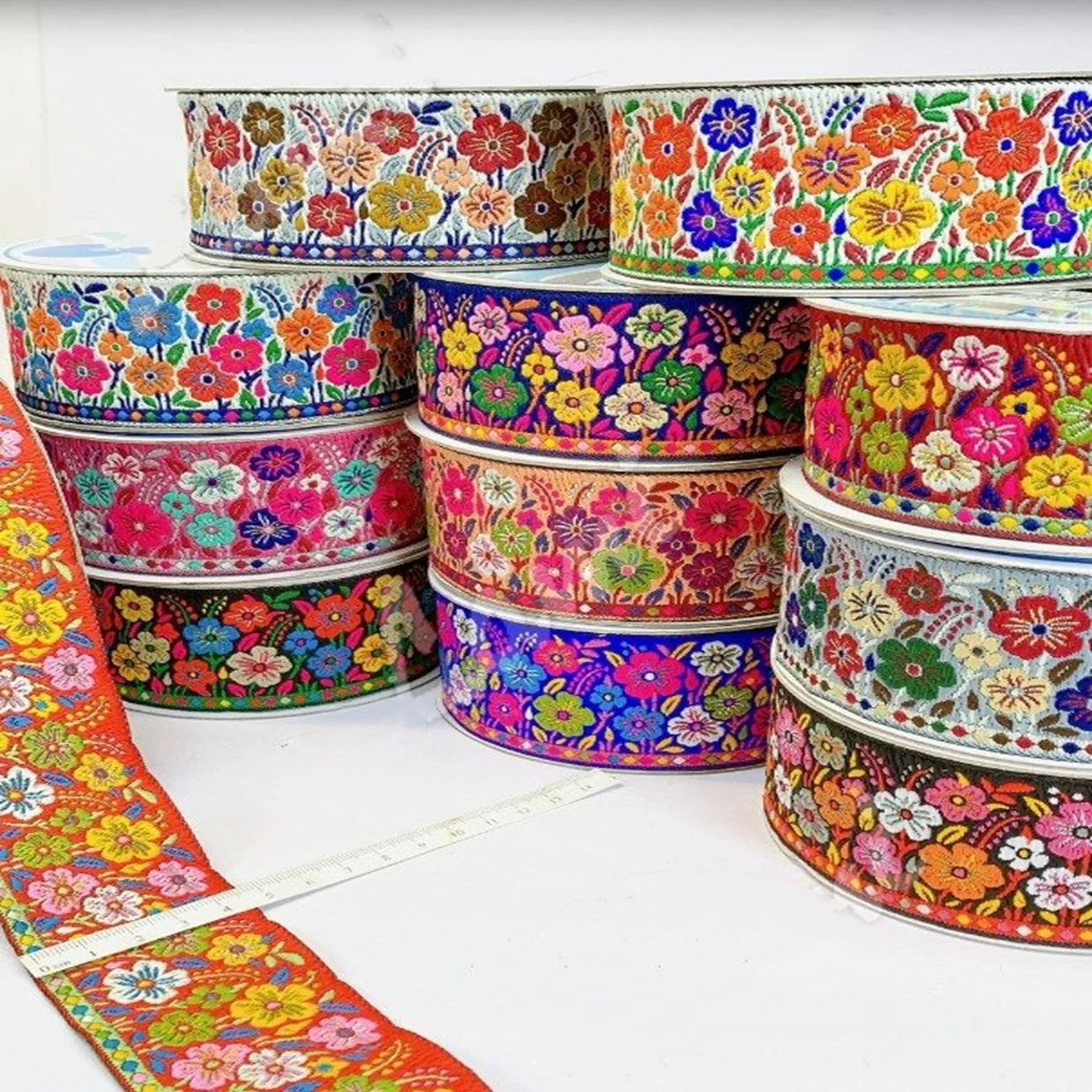 Luxury Eco-Friendly Striped Lace Embroidery Wholesale Lace Trim for Bags & Apparel Custom Embroidered Decorative