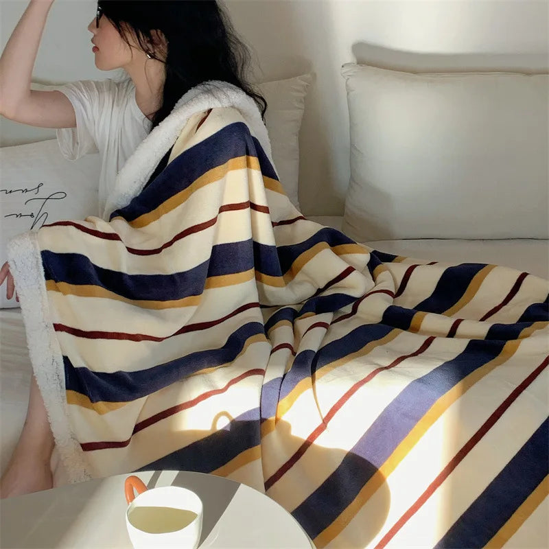Wholesale Accept Custom Printing Christmas Pattern Warm and Soft Comfortable Four Seasons Sofa Blanket
