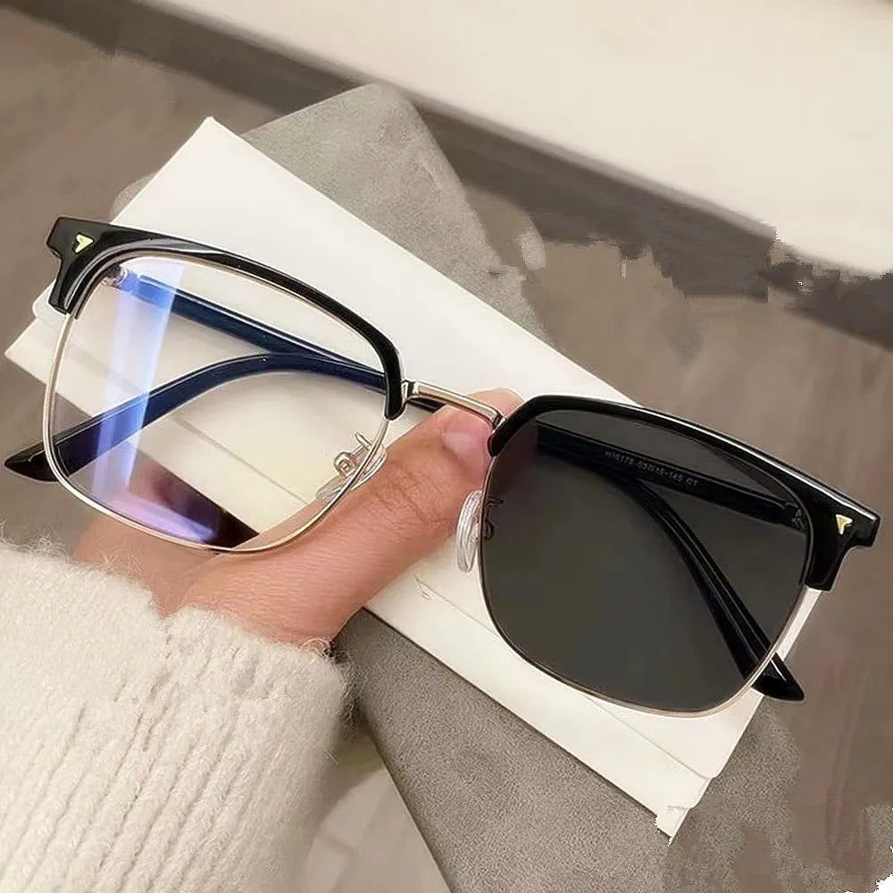 Custom Logo Fashion Retro Women Anti Blue Light Discoloration Computer Glasses Photochromic Square Eyeglasses for Men