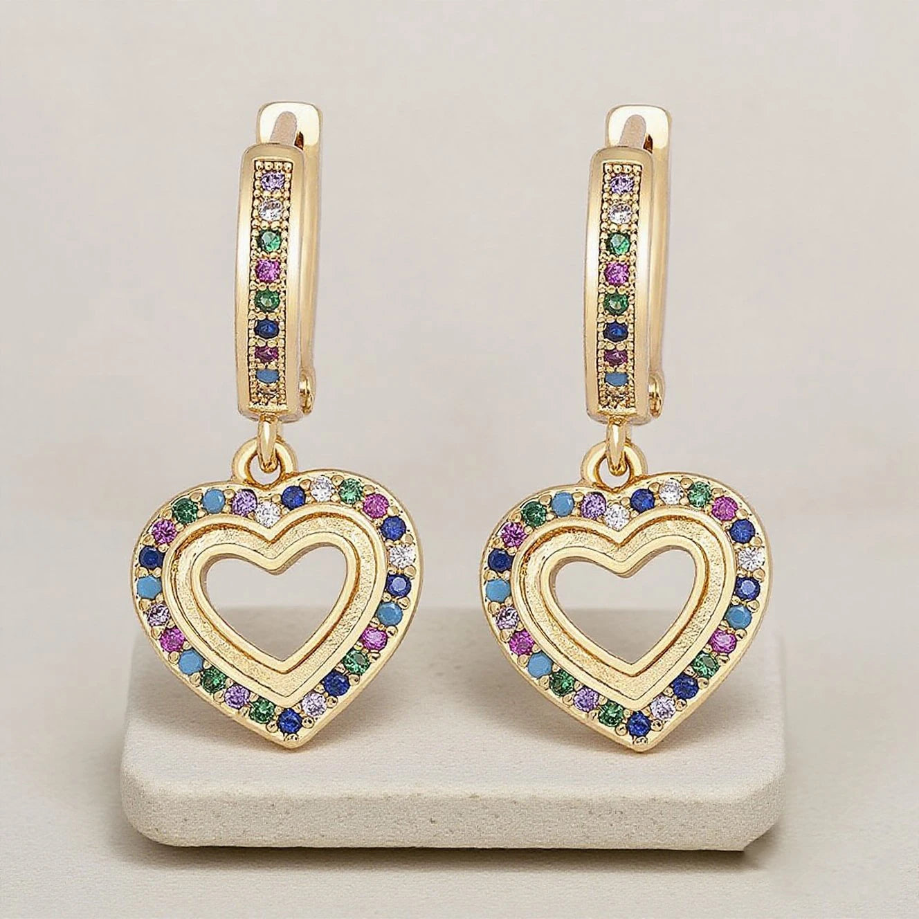 QIKU Luxury Fashion Heart Drop Earrings Rainbow Crystal Gold Plated Cubic Zirconia Wedding Party Accessories Jewelry Wholesale
