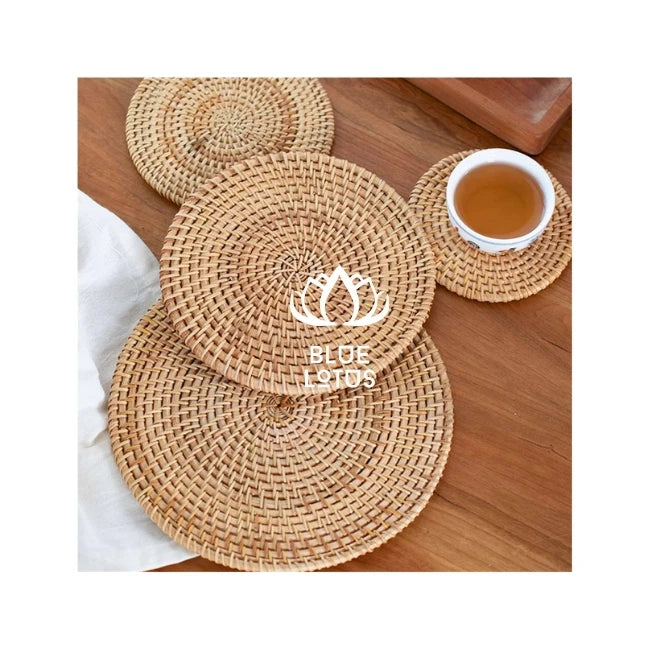 TRENDING NOW Rattan Placemat From Blue Lotus in Vietnam for Home & Restaurant Decoration Artisanal Design & Chic Table Setting