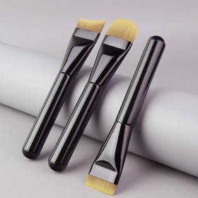 Customized Super Badger Synthetic Hair Plastic Handle Flat Head Curved Non-Eating Powder Face Crescent Foundation Makeup Brush