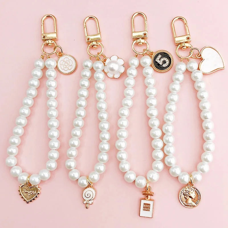 New Fashion Pearl Keychain Bracelet for Women Beaded Keyring Wristlet House Car Keys Ring Rabbit Pendant Key Chain