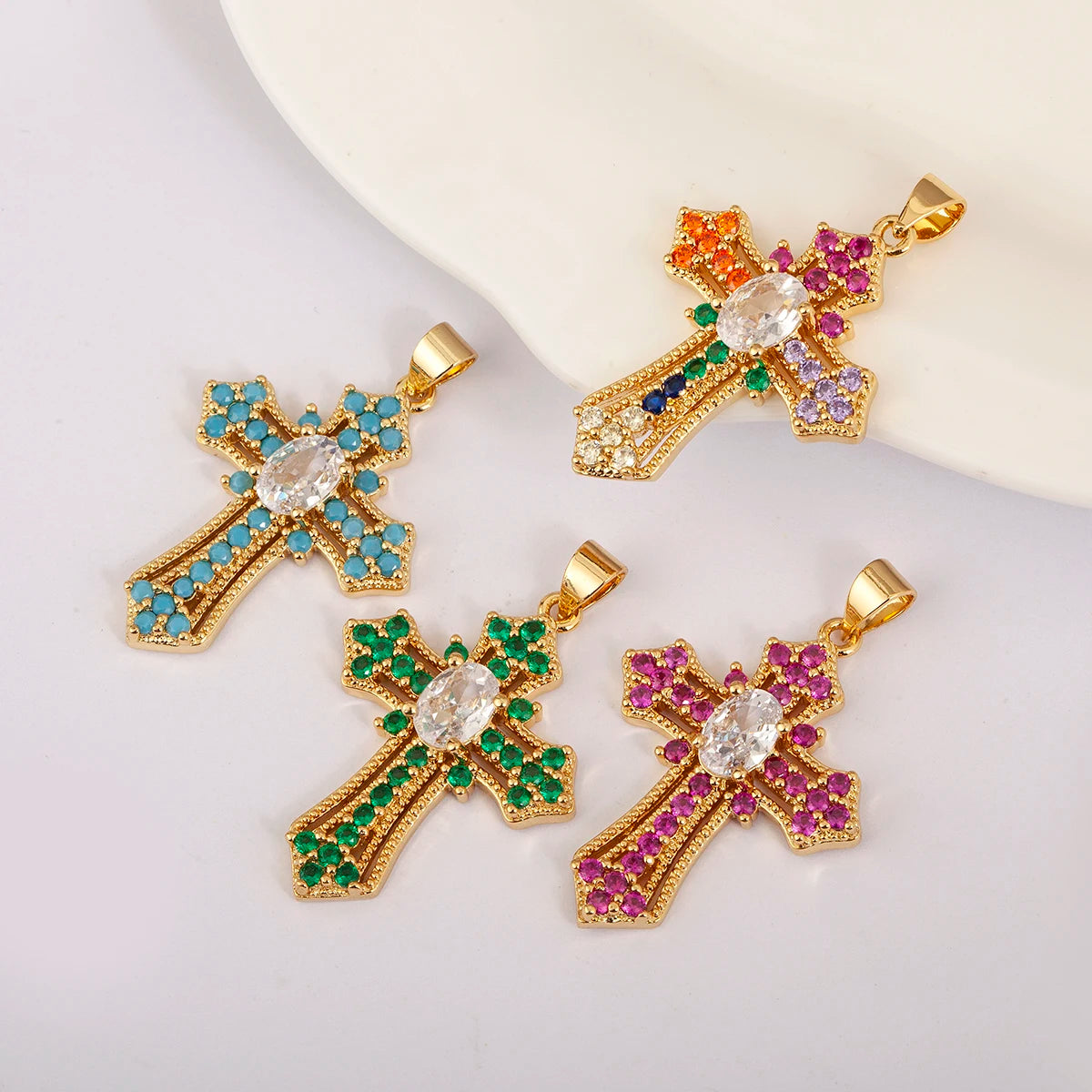 QIKUWholesale Christian Cross Jewelry Accessories Zircon Gold Filled Copper Charms for Jewelry Necklace Making