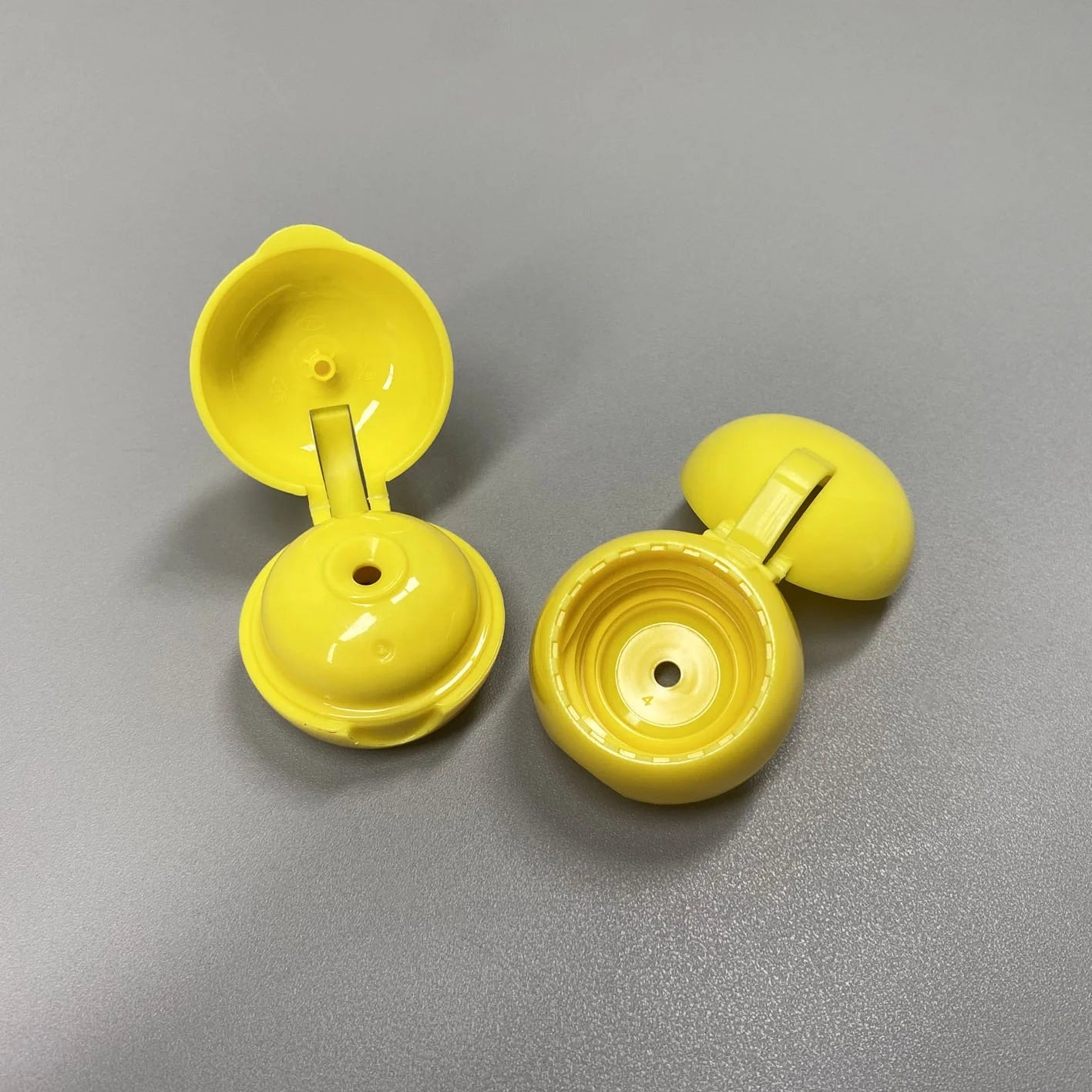 Good Quality 28mm Round Ball Shampoo Snap Top Caps Glossy Flip Top Caps