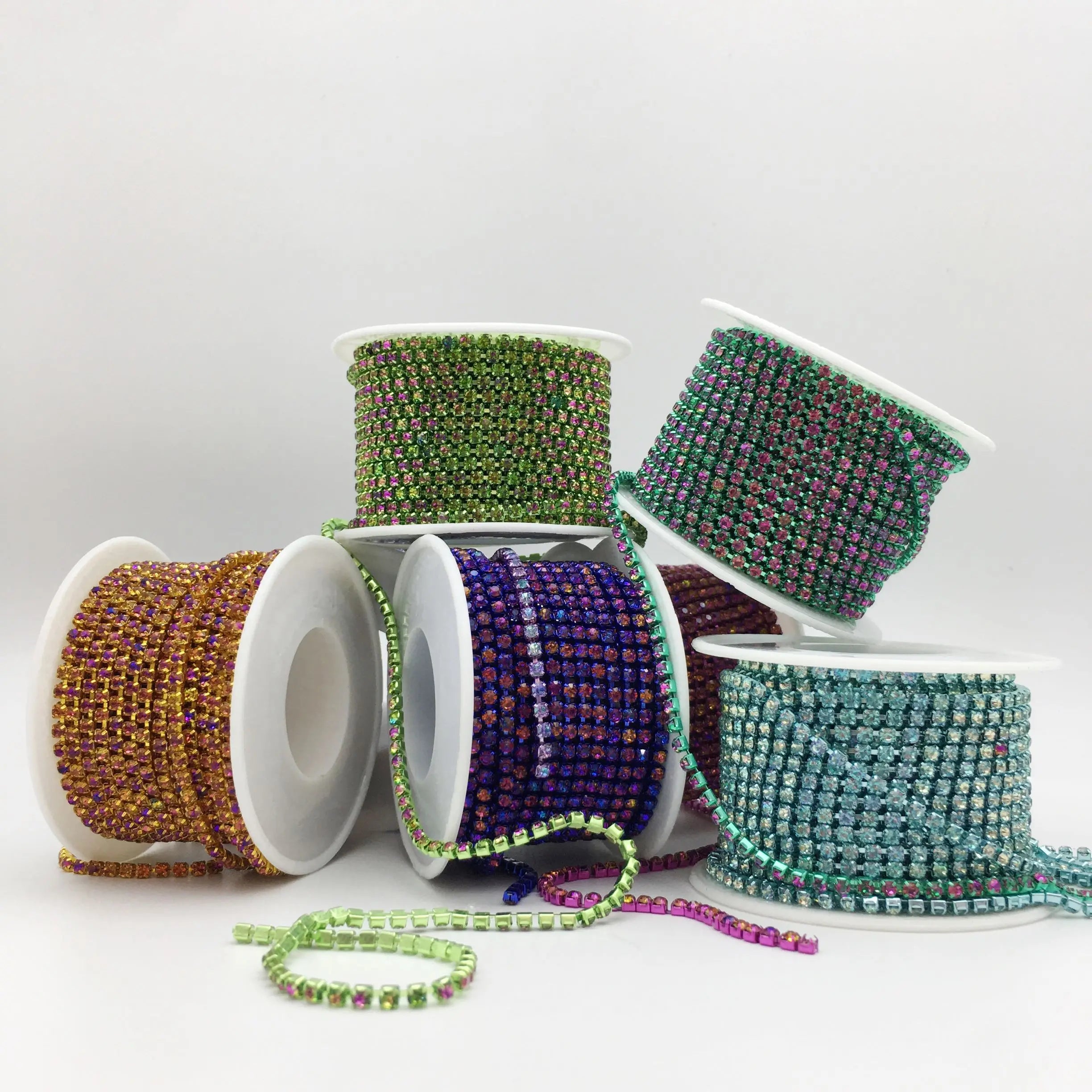 SINRONG DIY Clothing Nail Sparkling Colorful Claw Chain Glass Material Spot Sewn Rhinestone Cup Easy-to-Use Sew-on Technique
