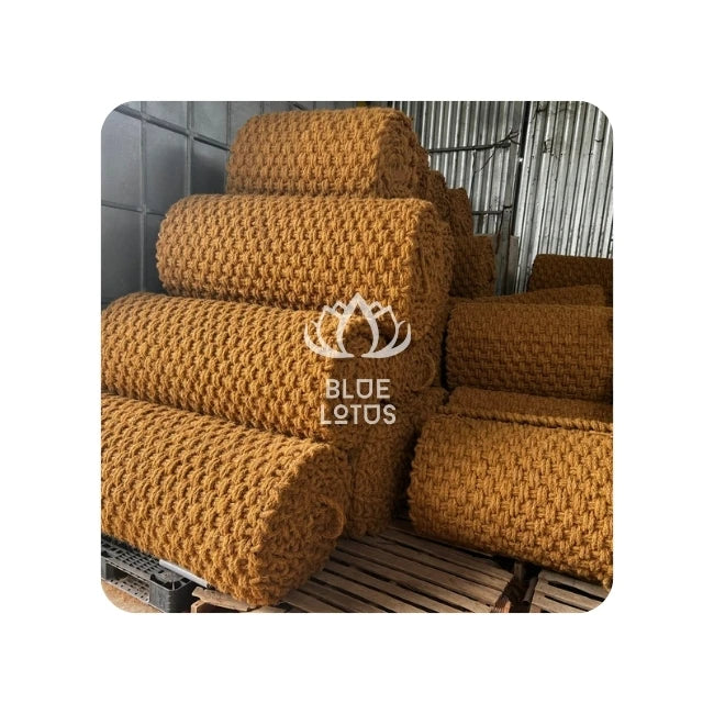 HOT PRODUCT 2025 Modern Handmade Coconut Fiber Floor Mat Anti Slip Easy Clean Coir Rug For Indoor Outdoor Areas