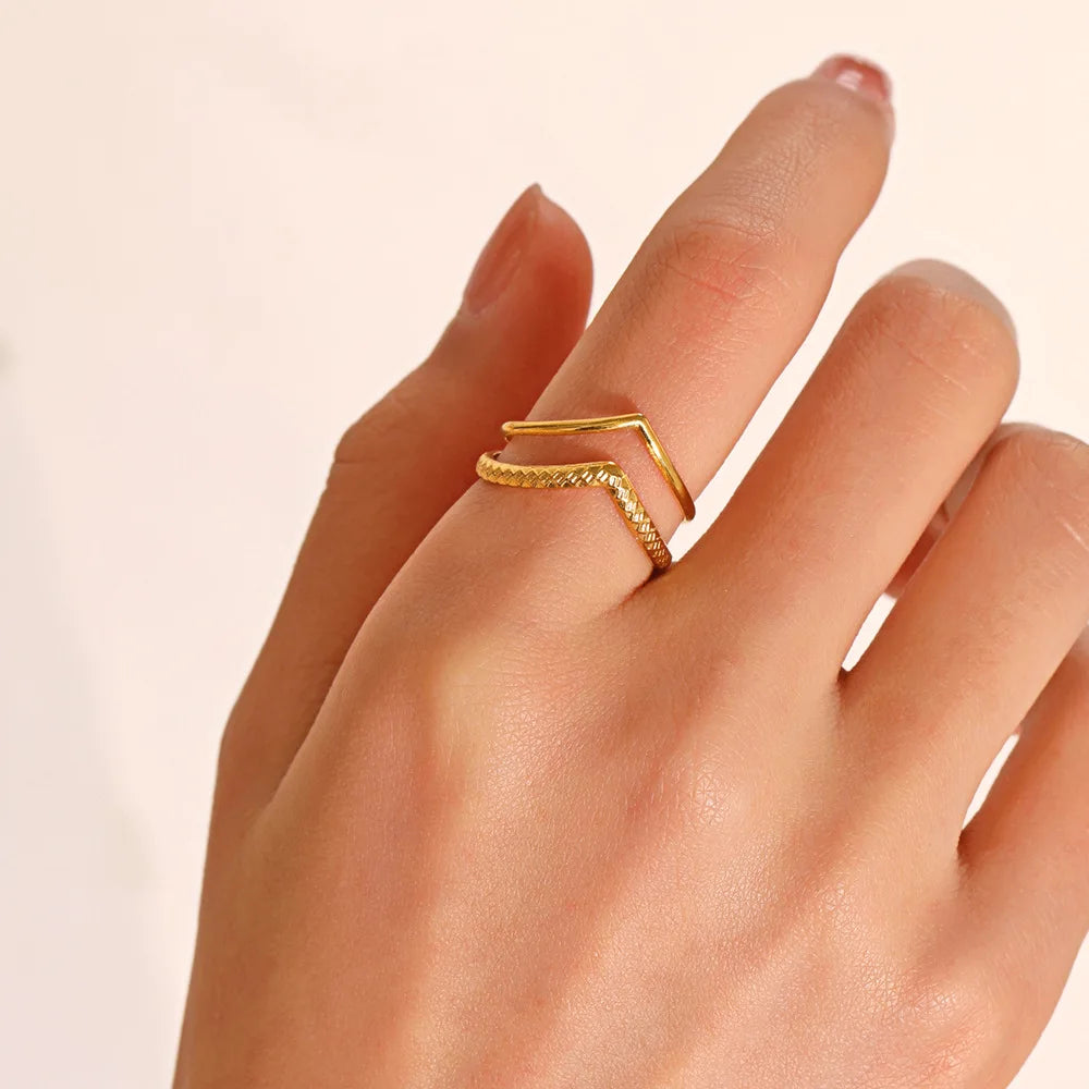 Fenyi Wholesale Trend Jewelry Fashion Retro V-shaped Geometric Opening Adjustment Gold-plated Silver Stainless Steel Ring Women