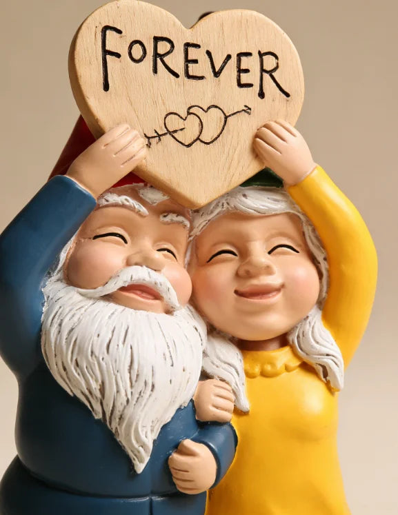 Gnome Couple Forever Heart Garden Statue Resin Gnome Figurine for Outdoor Decor