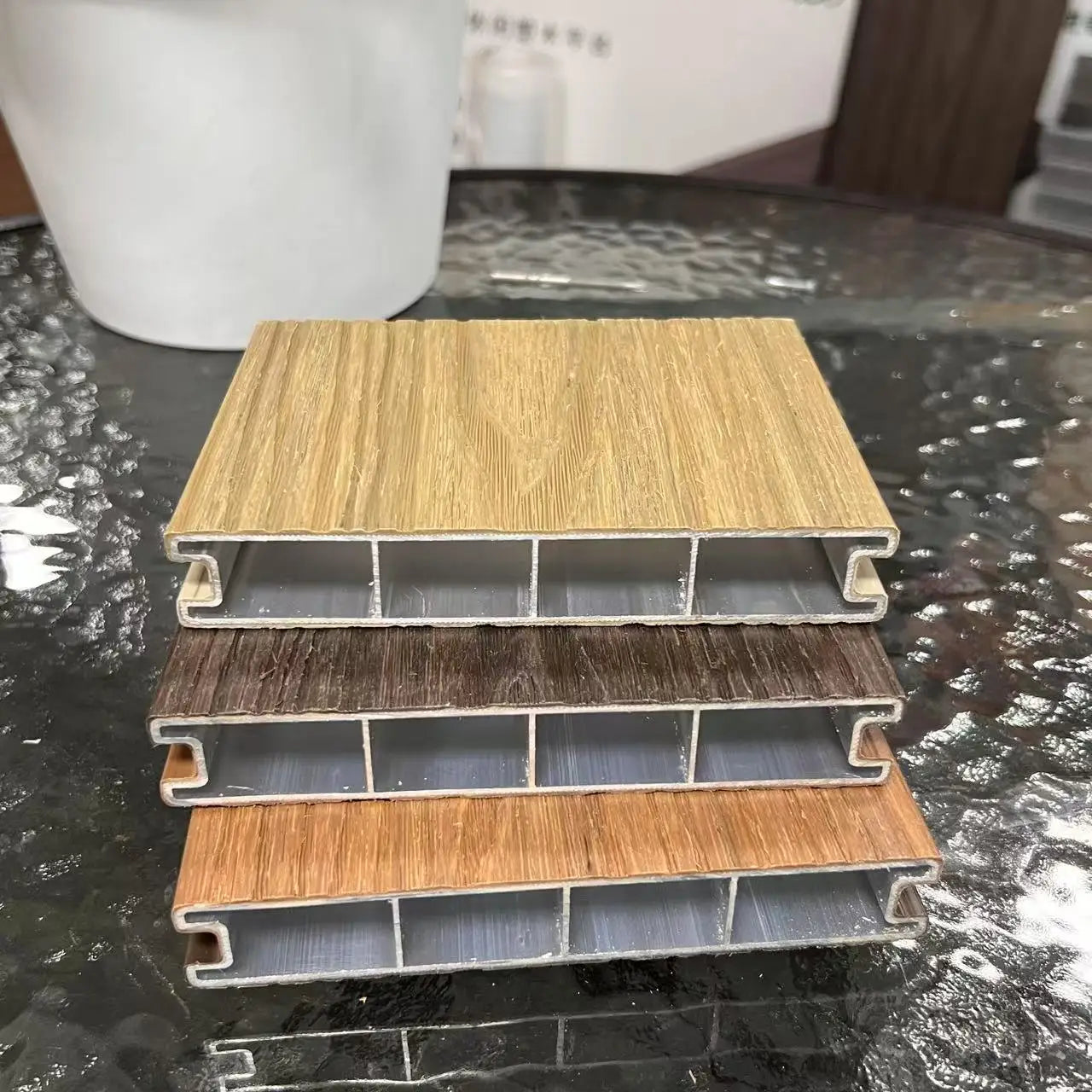 2025 New Design Eco-Friendly Antibacterial Waterproof WPC Aluminum Decking Fireproof Co-Extrusion for Outdoor Living Room