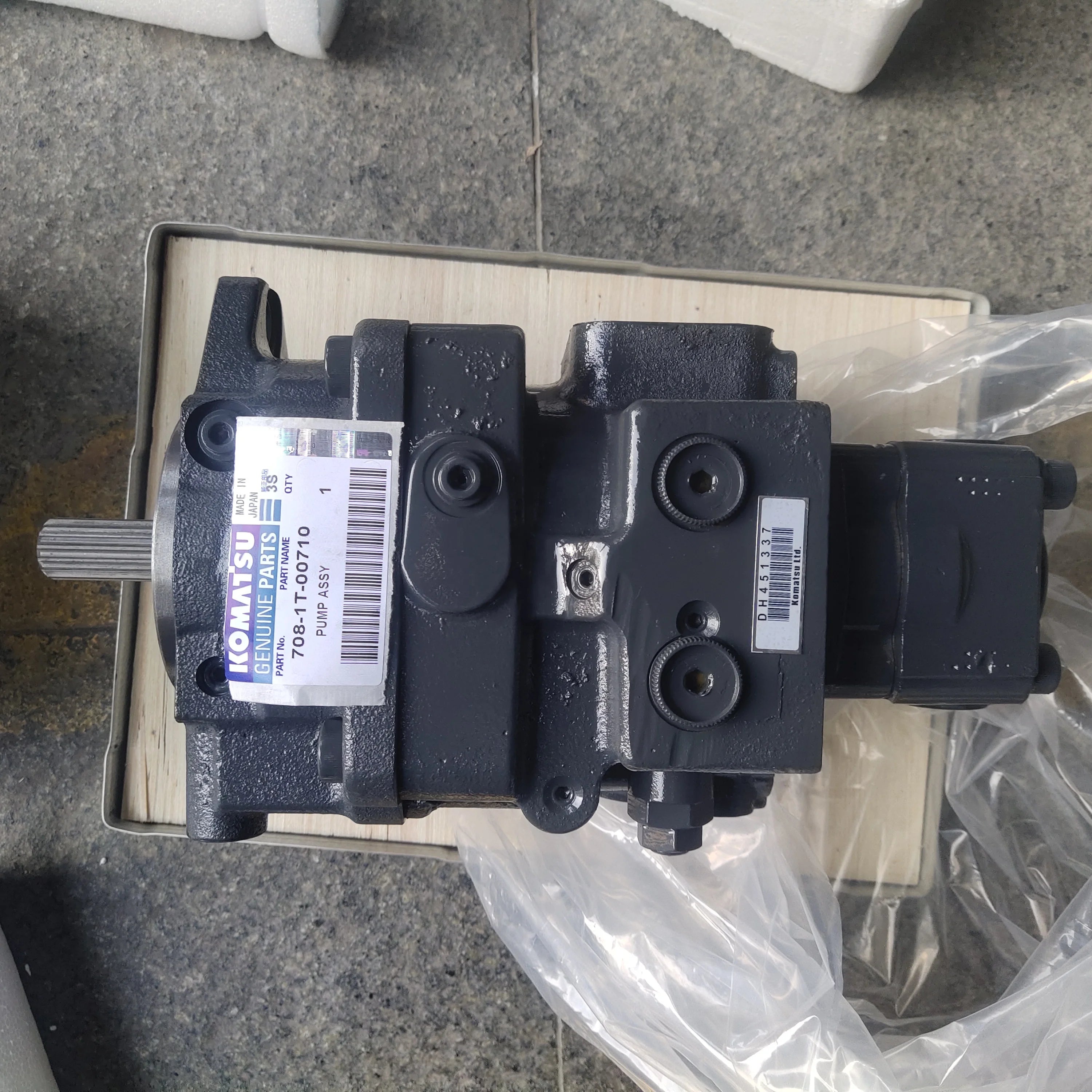 FD50A Hydraulic Pump Forklift Main Pump Assy 708-1T-00710 708-1T-01711 708-1T-04740 Forklift Pump