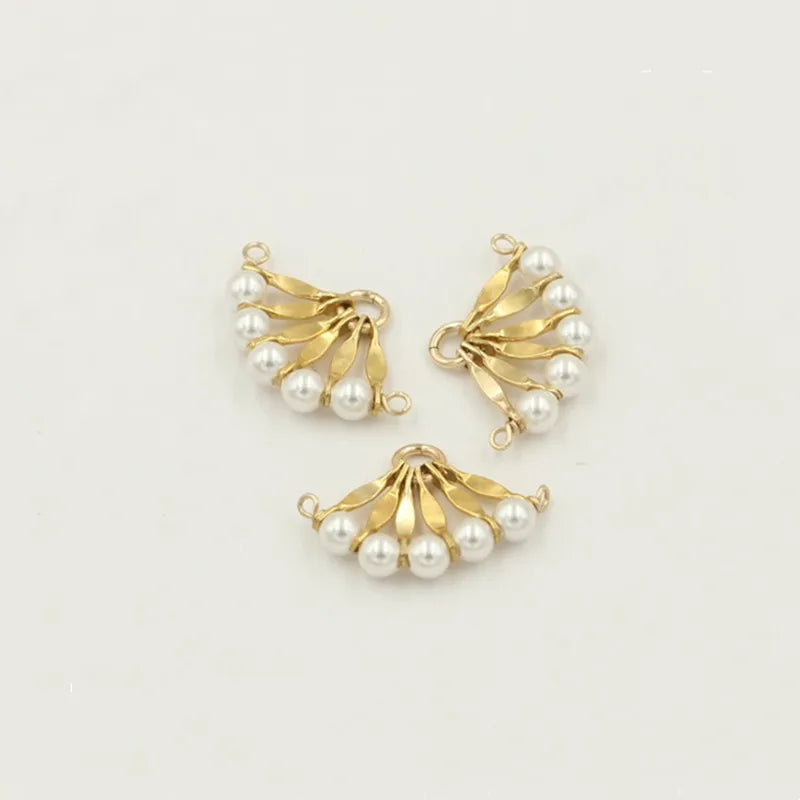 High Quality 14k Gold Filled Fashion Fan-shape Pearl Pendants Charms for Necklace Making MegaBDM