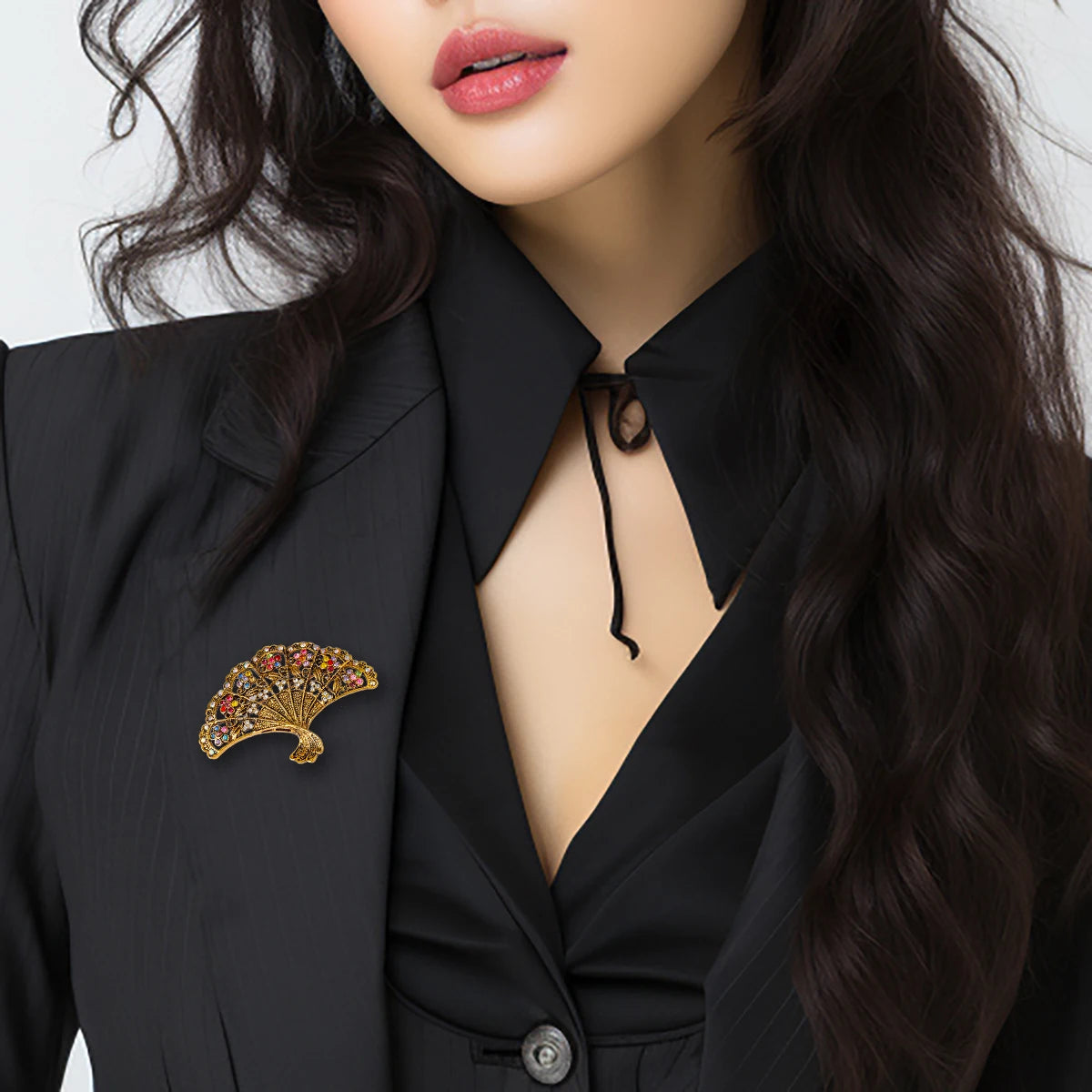 Weiman Luxury Anti-Gold Plated Vintage Fan Shaped Brooch Pins New Fashionable Alloy for Kids' Parties Weddings Engagements Gifts