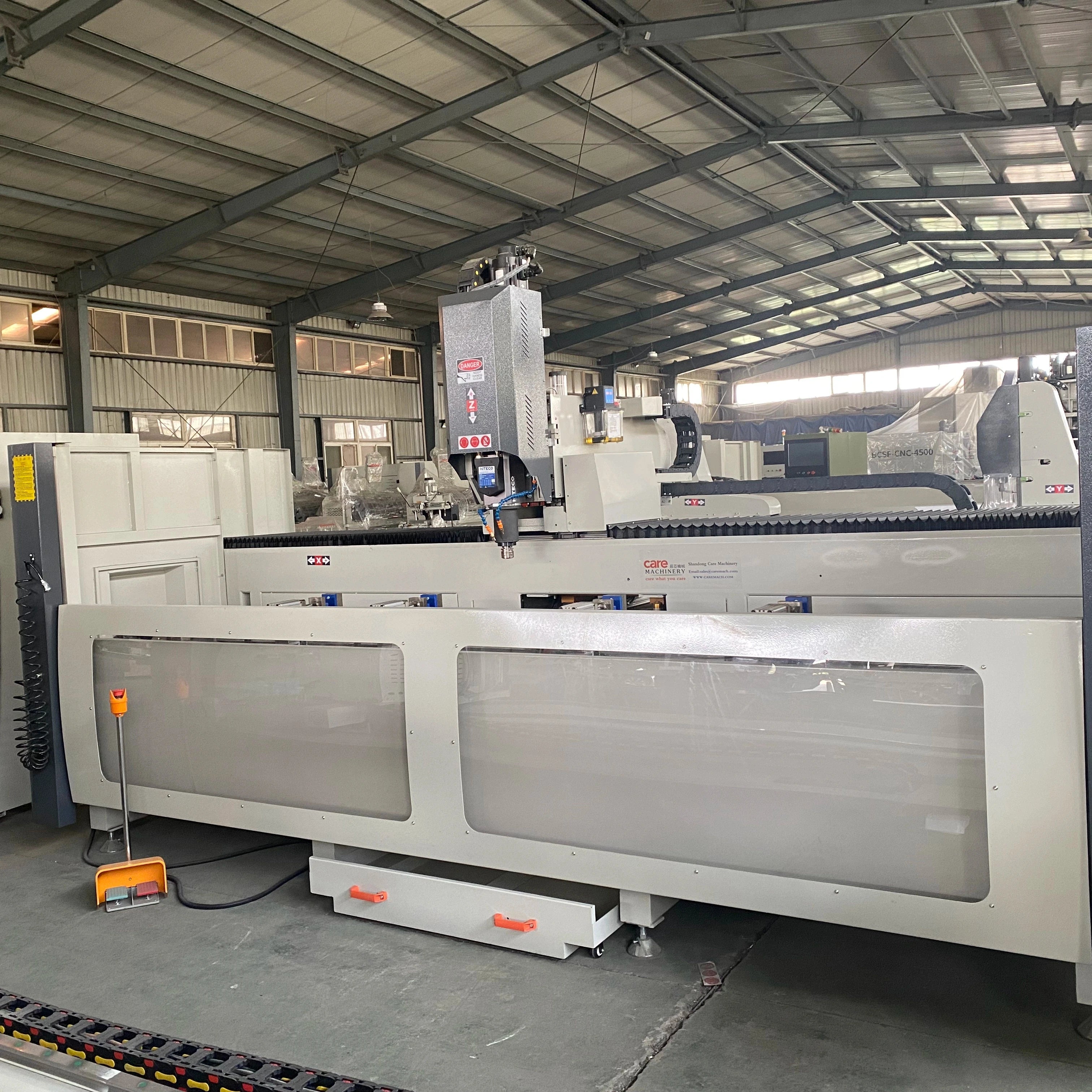 Automatic CNC Milling Drilling Center for Aluminum Profile Making Factory Supply Tool Change for window door processing