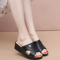 Women's 2025 Summer Designer Thick-soled Slide slippers Wholesale Non-slip Beach Sandals for Women & Ladies