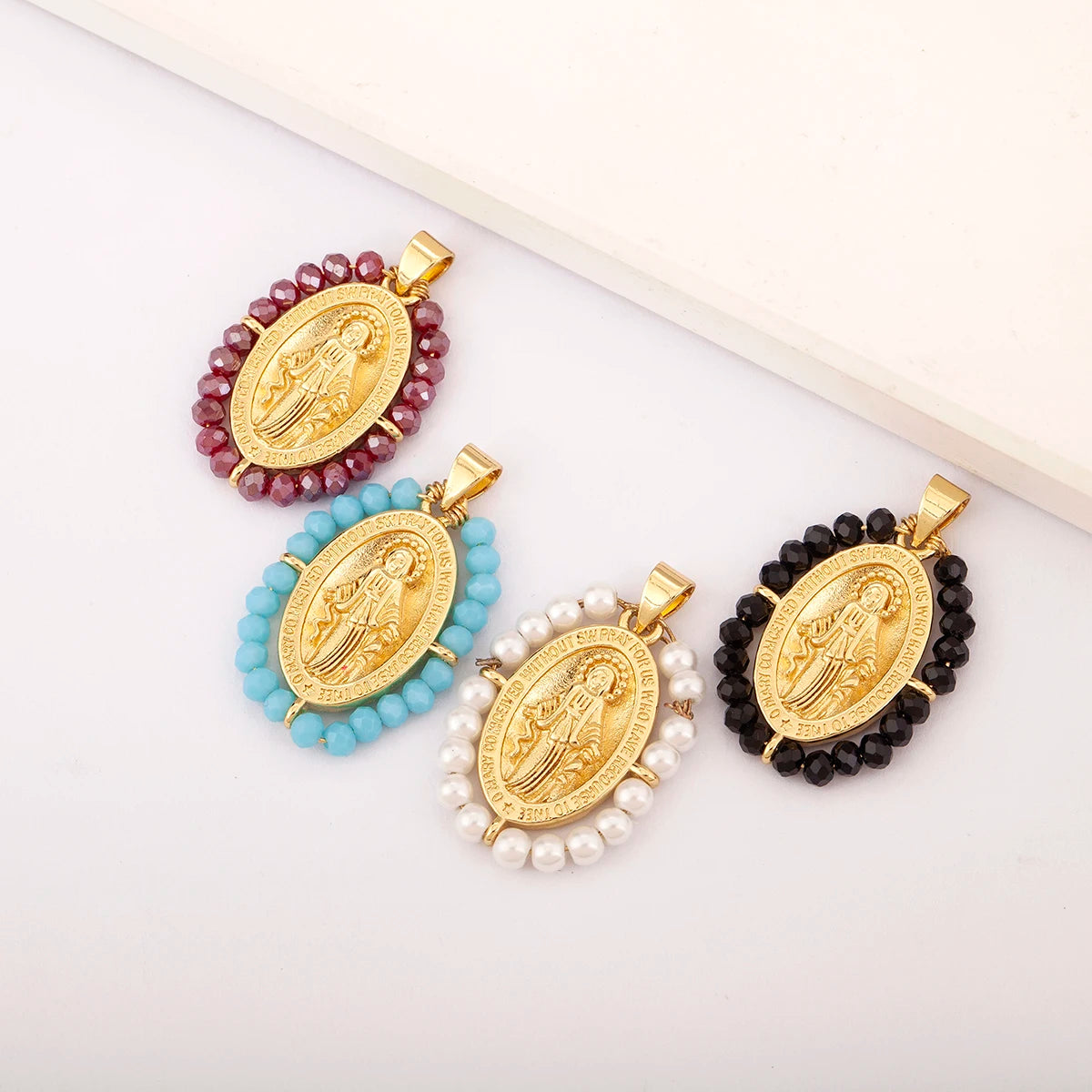 QIKU Wholesale Our Lady of Perpetual Help Gold Plated Catholic Christian Devotional Beaded Relief Pendants for Necklace Making