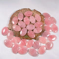 Hongzhuo Wholesale Bulk Stone Oval Rose Quartz Ornaments Healing Palm Crystals Home Decoration Gifts Feng Shui