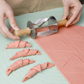New Design Chip Croissant Roller Stainless Steel Dumpling Manual Bread Rounder Dough Cutter