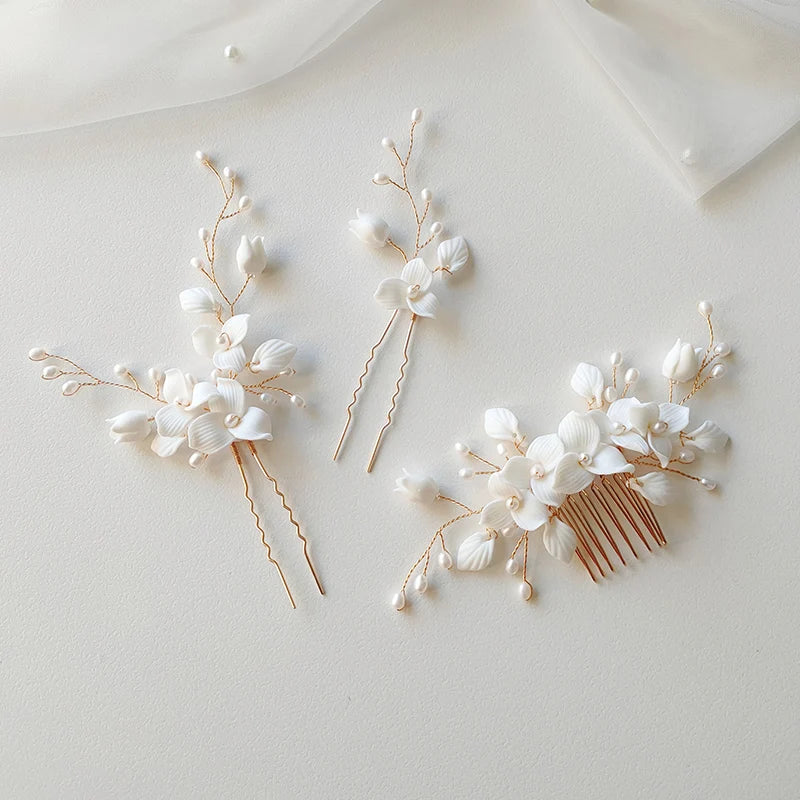 2025 Elegant Freshwater Pearl Spray Ceramic Floral Hair Comb Pin Set Floating Floating Jewelry for Wedding Bride