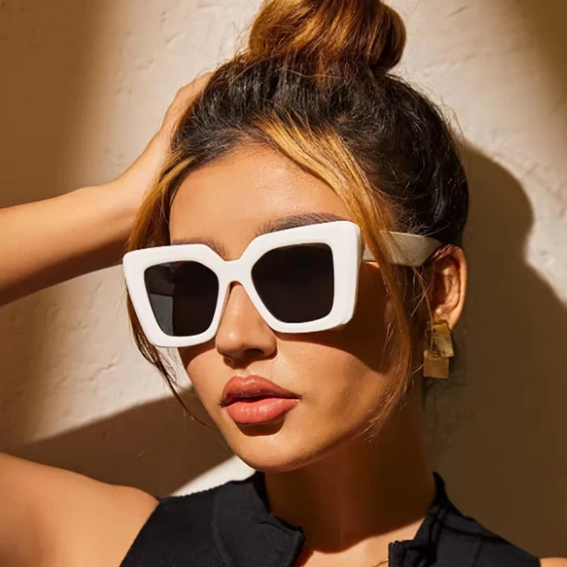 Custom Logo 2025 Vintage Women Oversized Cat Eye Sun Glasses UV400 White Big Frame Square Sunglasses for Lady