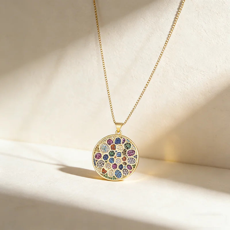 QIKU Fashion Design Gold Color Round Shape Colorful Rhinestone Pendant Necklace Copper Cubic Zircon Link Chain Jewelry Wholesale