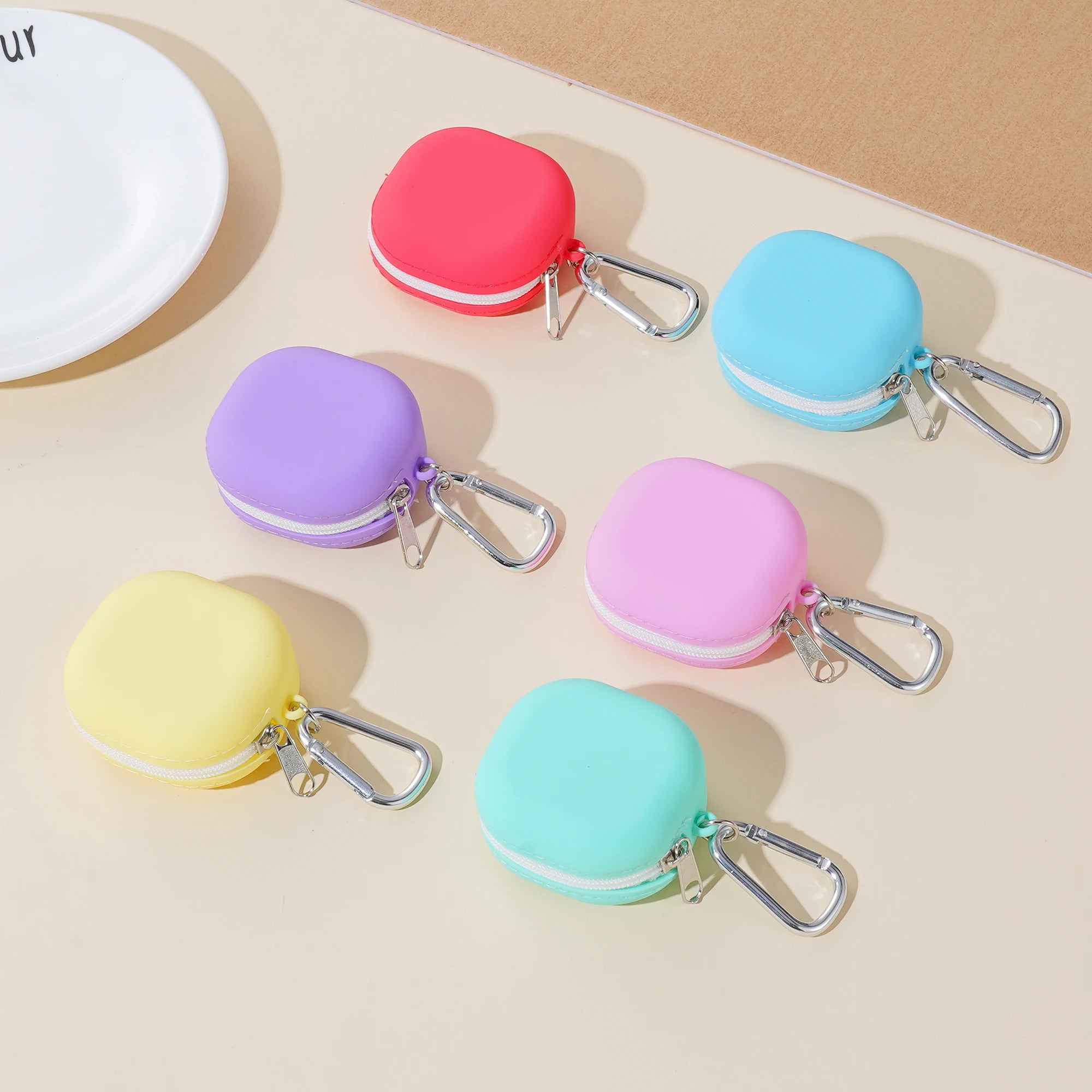 Customized Simple Travel Grooming Silicone Coin Bag with Zipper Closure Logo Purse Features