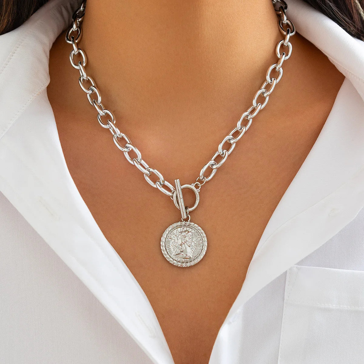 POP Jewelry Stainless Steel Cameo Pendant Necklace for Women Double Layer Chain Minimalist Fashion Wholesale