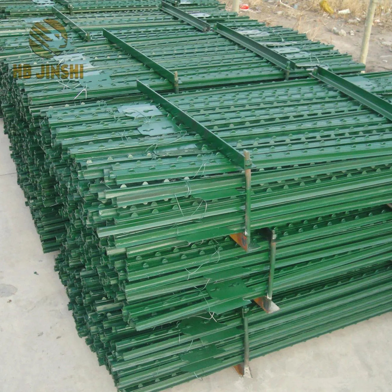 Rust Resistant Galvanized or Green Painted  T Post for Fencing 1.25" Top 1.83m Length Farm Ranch Use