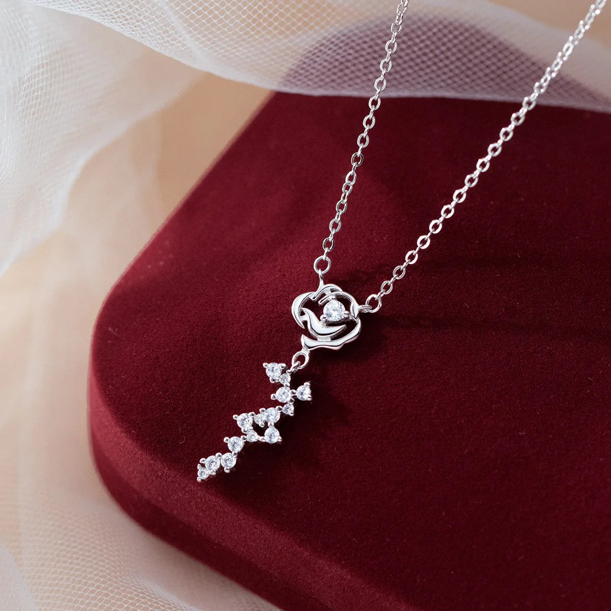 Low MOQ custom 925 sterling silver zircon rose necklace elegant and classic