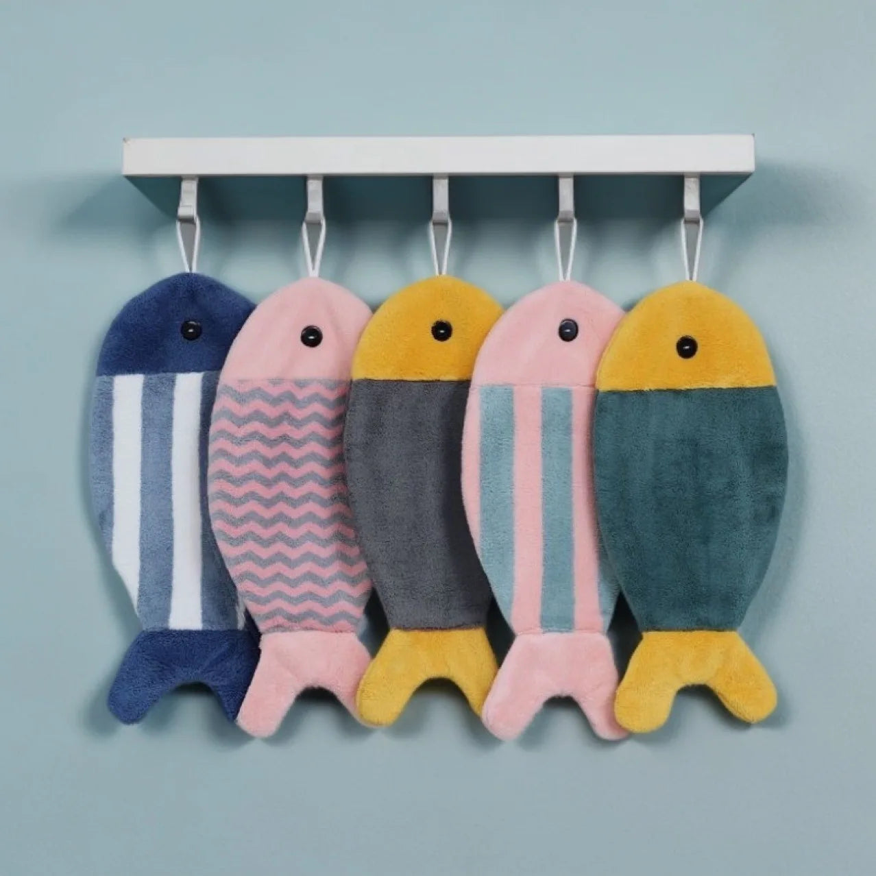 Cute Fish Shape Cartoon Printed Hand Towel Home Kitchen Decor Microfiber Eco-Friendly Cleaning Cloths Lint Free
