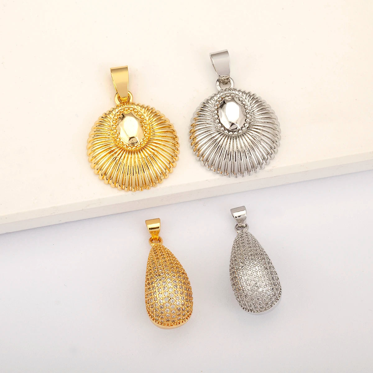 QIKU Chunky 18K Gold Plated Pendant Small Waterdrop/Shell Crystal Charm Luxury Hip Hop Jewelry for DIY Necklace Making
