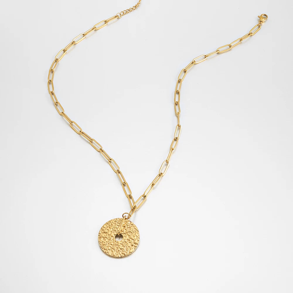 Fashion 18K Gold Plated Stainless Steel Jewelry Paper Clip Chain Wrinkled Round Pendent Waterproof for Women Necklace P243501