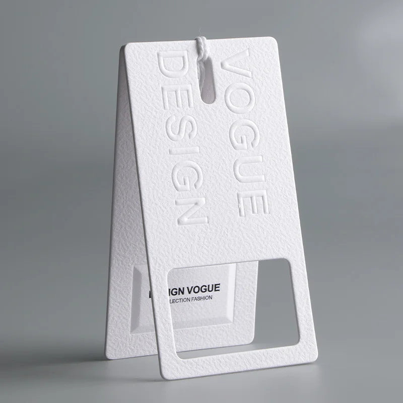 UV Tech Printing Hang Tag Plastic Price Tag for Jeans Clothing Garments Paper Embossed Foiled Hangtag