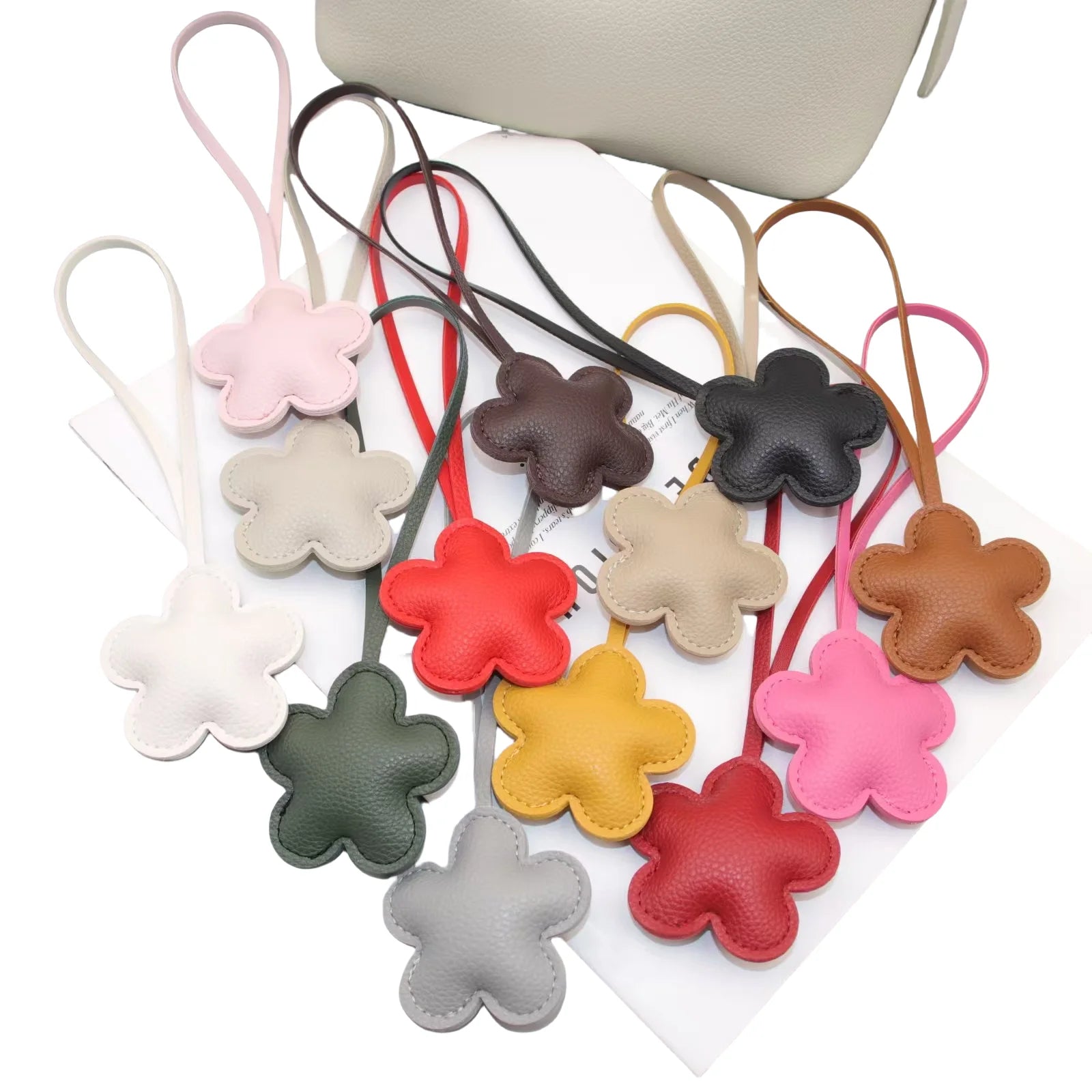 New Leather Niche Flower Keychain Bag Pendant Simple Flower Wrist Rope Car Hanging Ornament Creative Key Hanging Rope Jewelry